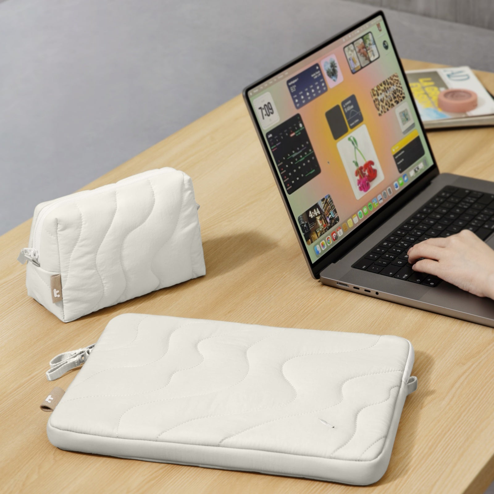 Terra-A27 Laptop Sleeve Kit for 14 inch MacBook Pro