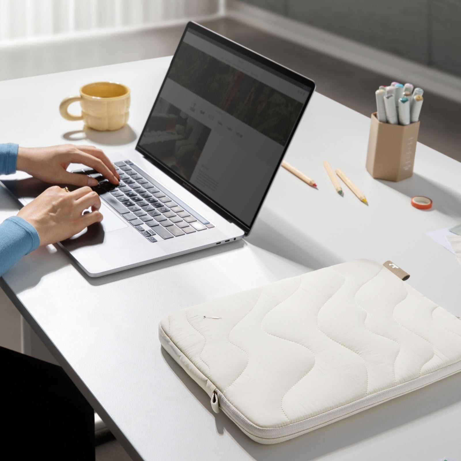 Terra-A27 Laptop Sleeve for 16 inch MacBook Pro