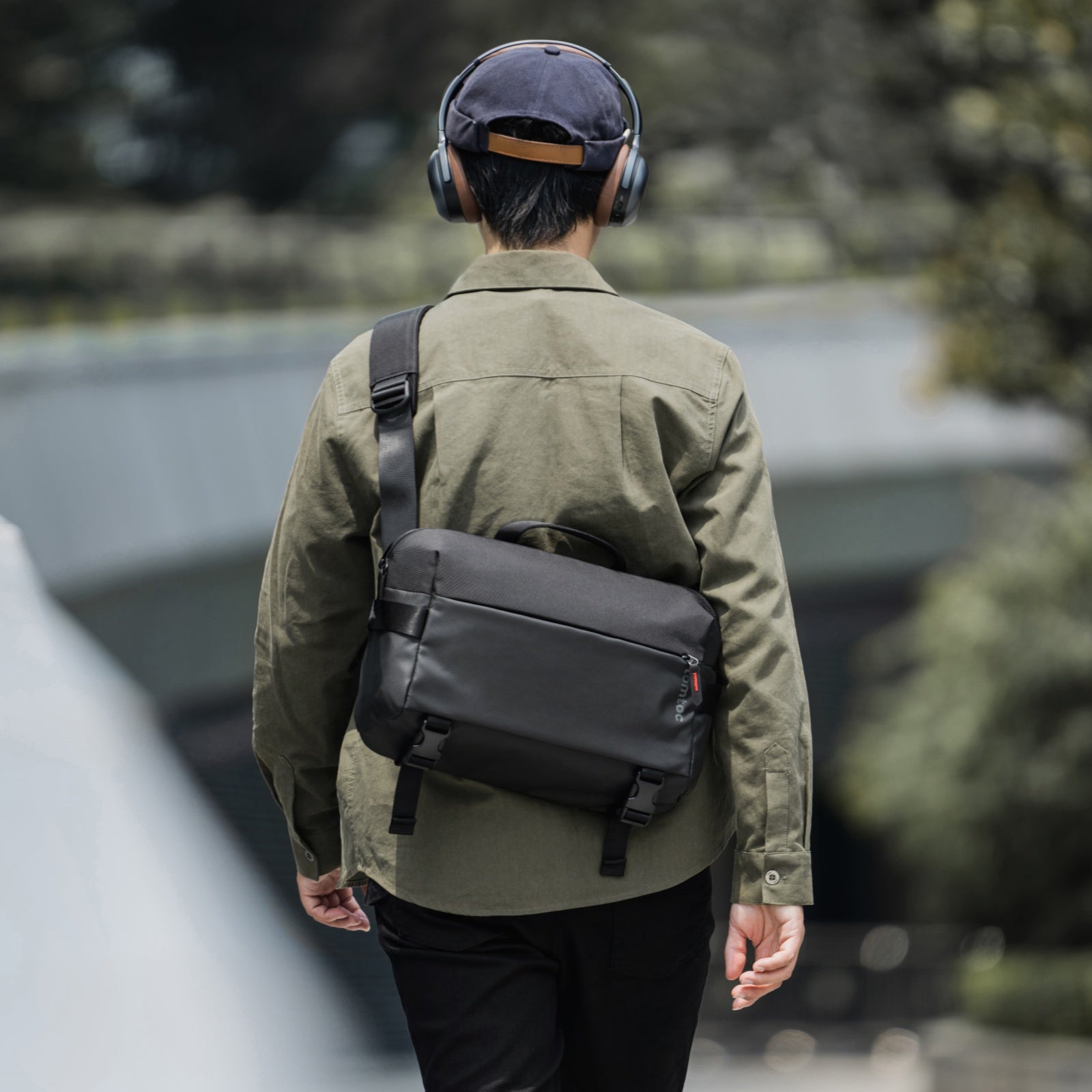 Explorer-T21 Sling Bag L