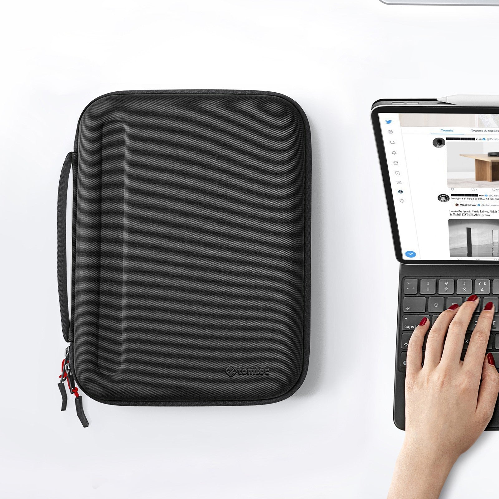 Tomtoc Performance 360 Shoulder Bag for iPad - Black 12.9 Inch – Modern  Quests