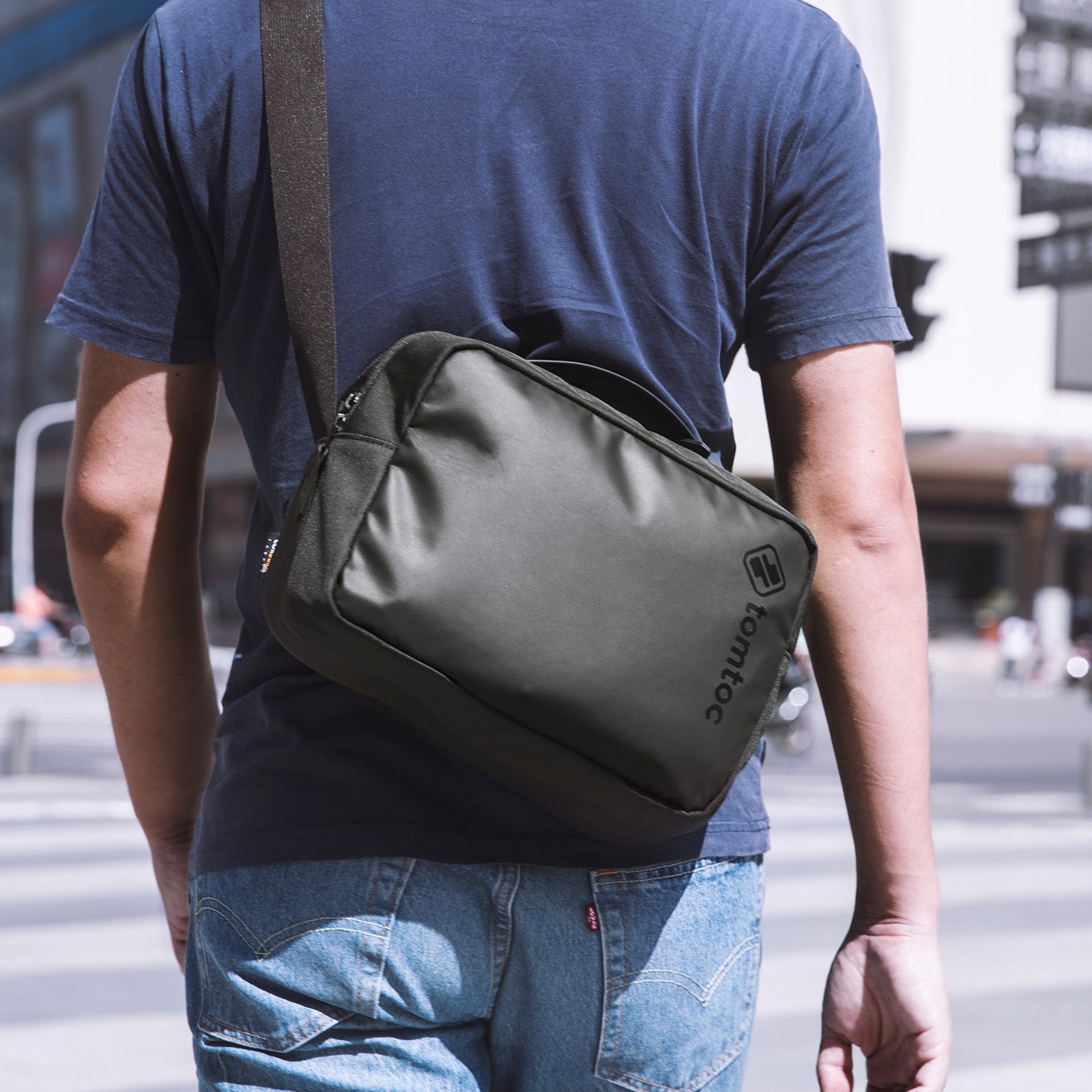 Sale - Premium Leather Messenger Bag for 7 tablets including iPad